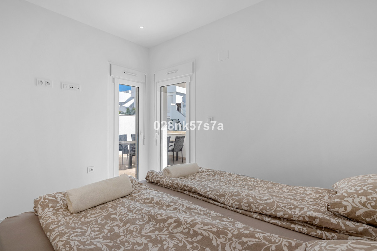 Se vende Apartamento Planta Baja de 2 dormitorios en Costa Blanca, Alicante, España