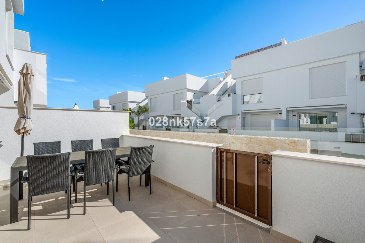 Se vende Apartamento Planta Baja de 2 dormitorios en Costa Blanca, Alicante, España