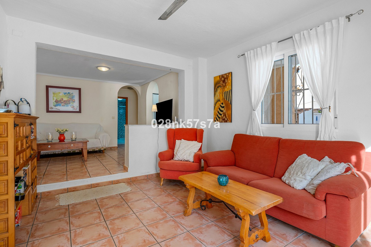 Se vende Villa - Chalet de 4 dormitorios en Costa Blanca, Alicante, España