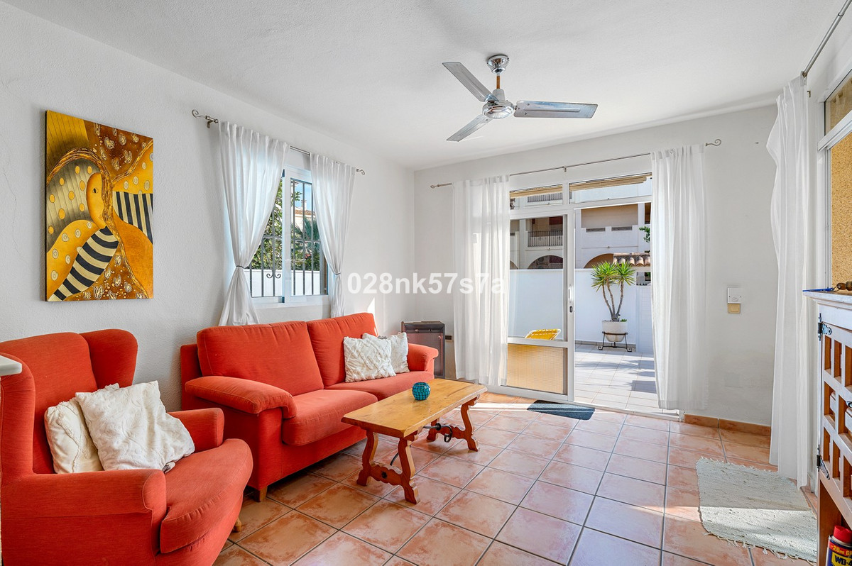 Se vende Villa - Chalet de 4 dormitorios en Costa Blanca, Alicante, España