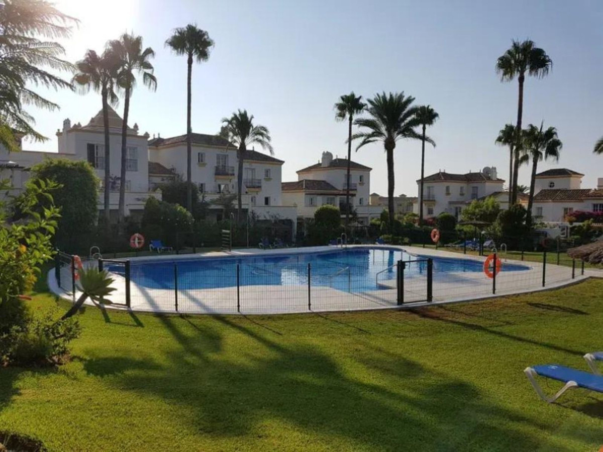 4 Bed Townhouse for sale in New Golden Mile Costa Del Sol, Málaga, Spain