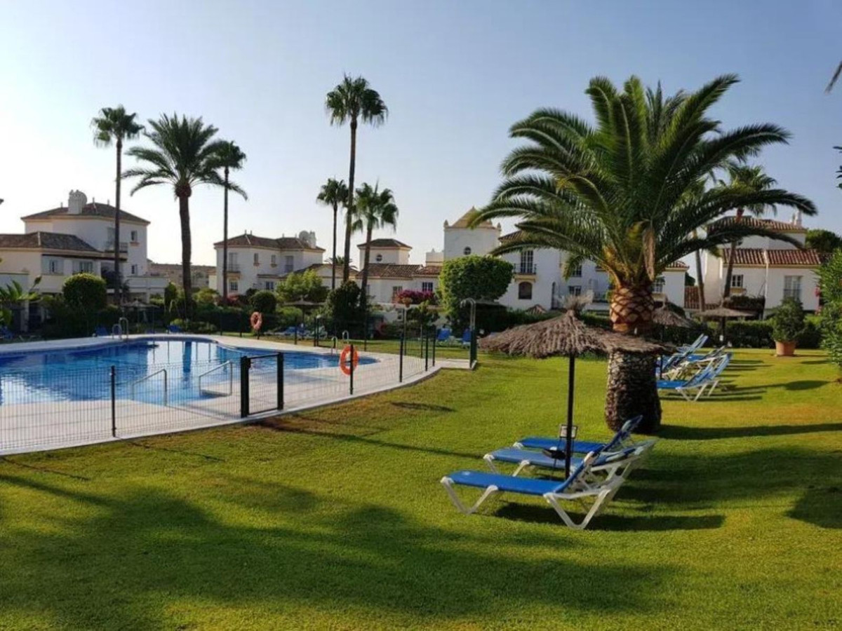 4 Bed Townhouse for sale in New Golden Mile Costa Del Sol, Málaga, Spain