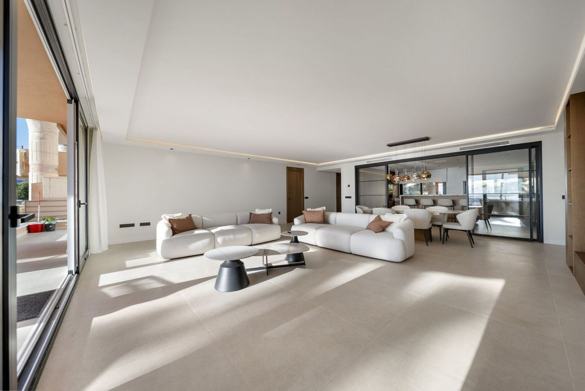 3 Bed Apartment for sale in Nueva Andalucía Costa Del Sol, Málaga, Spain