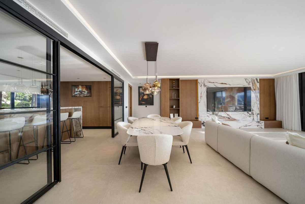 3 Bed Apartment for sale in Nueva Andalucía Costa Del Sol, Málaga, Spain
