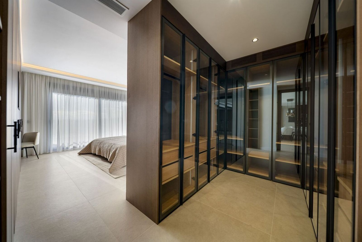 3 Bed Apartment for sale in Nueva Andalucía Costa Del Sol, Málaga, Spain