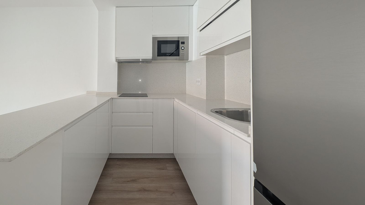 Se vende Apartamento Planta Media de 2 dormitorios en Costa Del Sol, Málaga, España