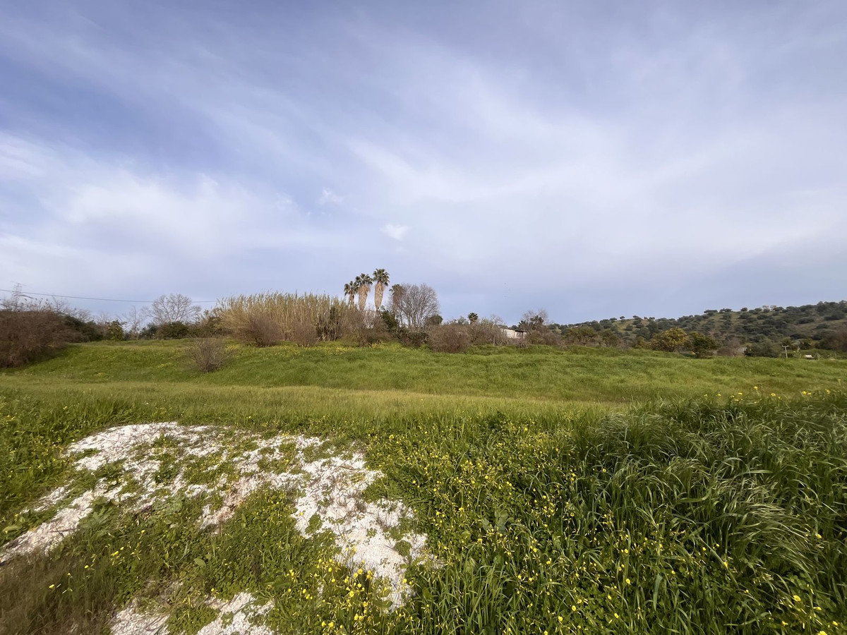 Se vende Terreno Rustico  en Costa Del Sol, Málaga, España