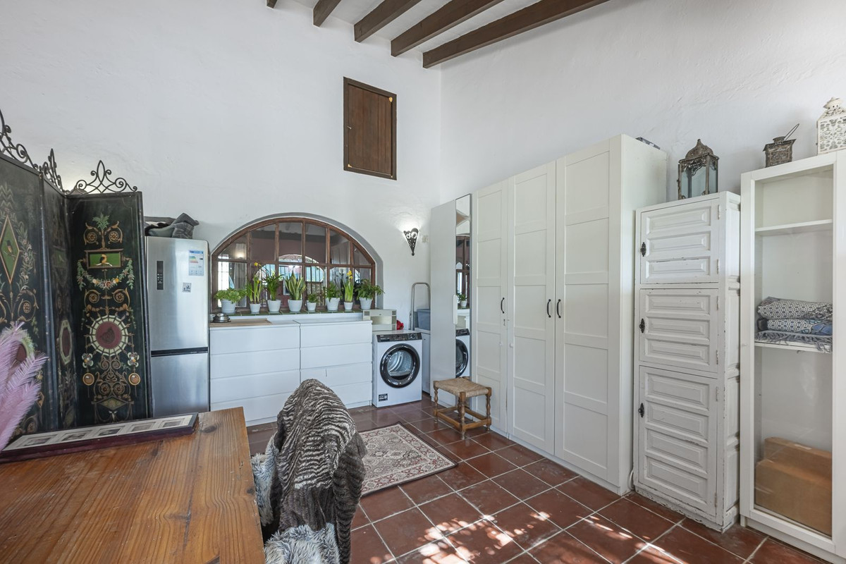 Se vende Villa - Chalet de 3 dormitorios en Costa Del Sol, Málaga, España
