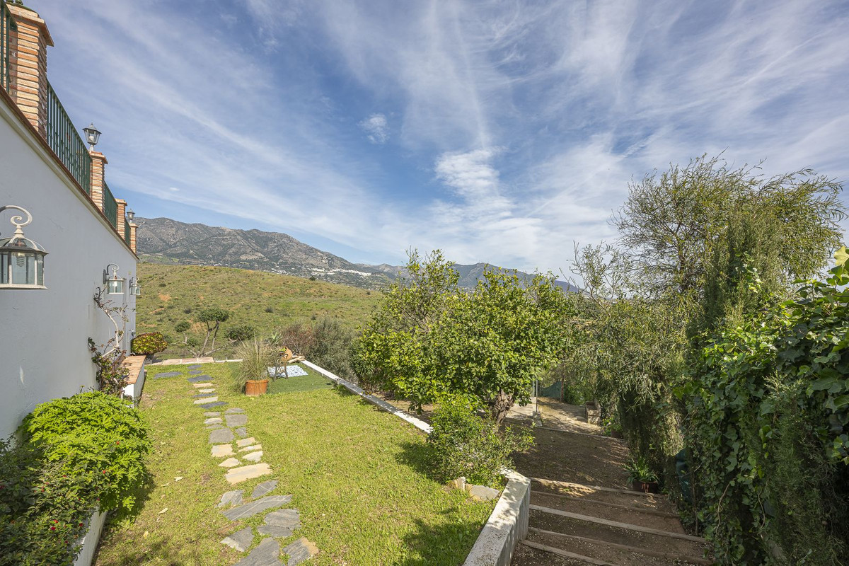 Se vende Villa - Chalet de 3 dormitorios en Costa Del Sol, Málaga, España