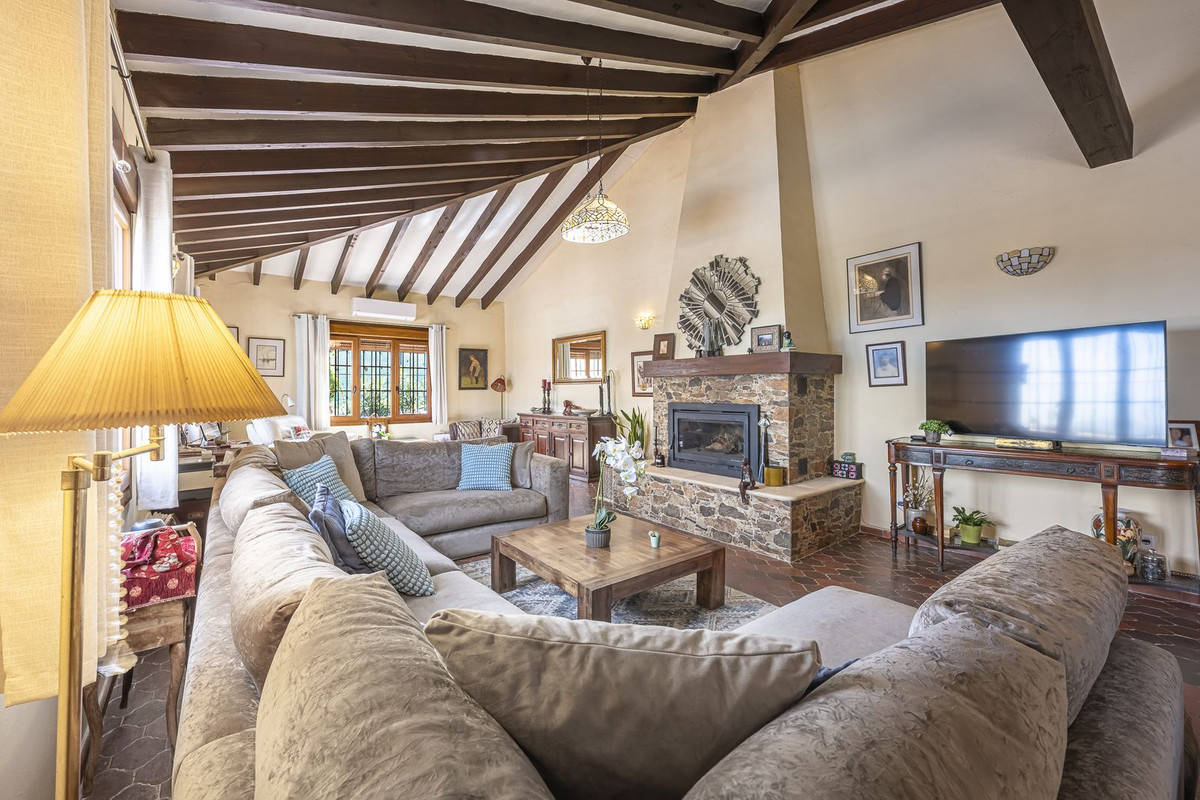 Se vende Villa - Chalet de 3 dormitorios en Costa Del Sol, Málaga, España