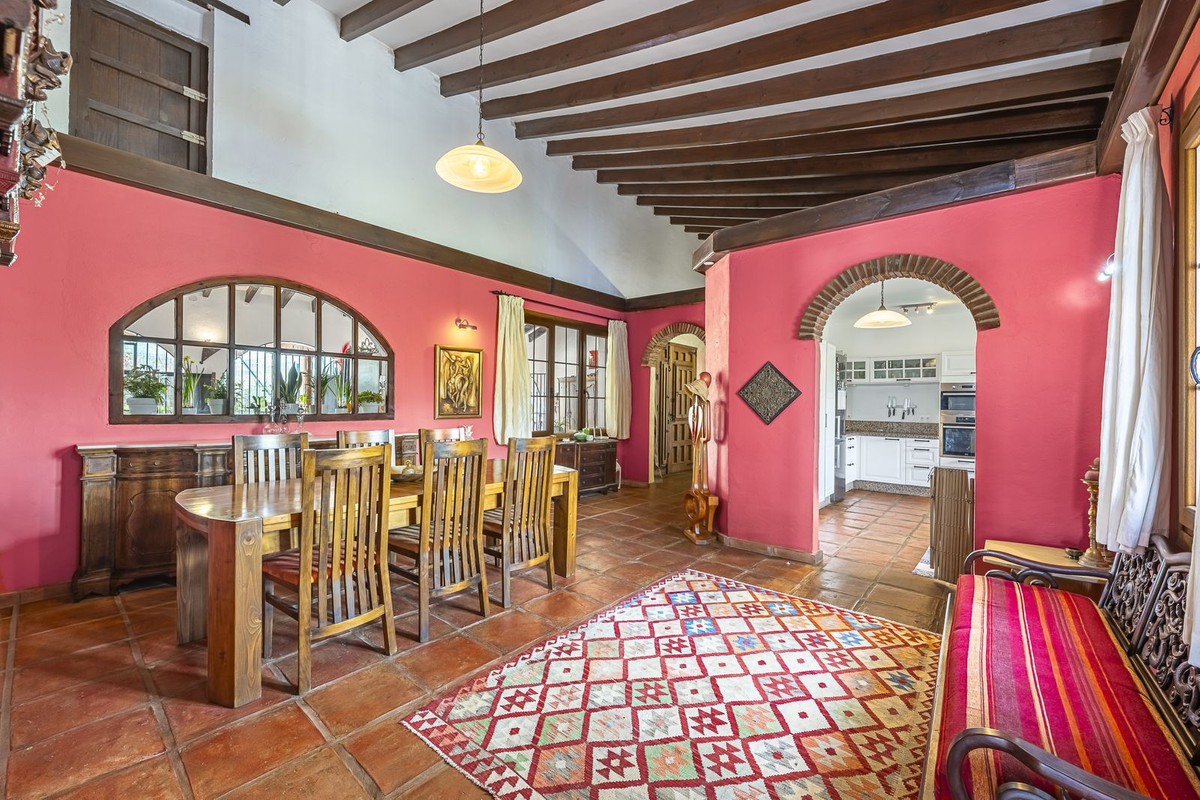 Se vende Villa - Chalet de 3 dormitorios en Costa Del Sol, Málaga, España