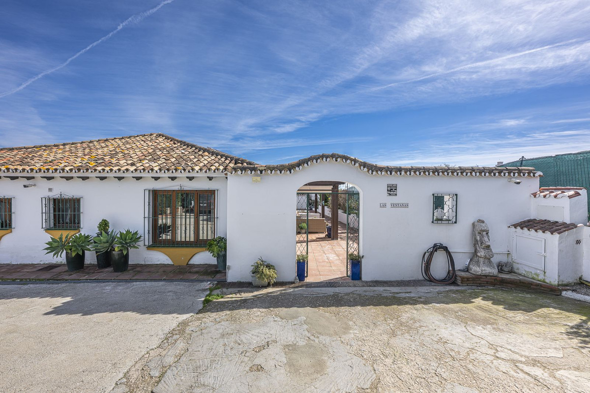 Se vende Villa - Chalet de 3 dormitorios en Costa Del Sol, Málaga, España