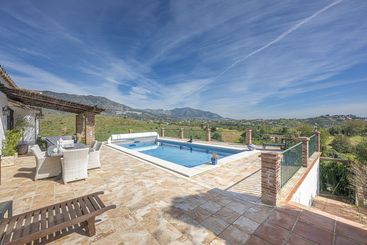 Se vende Villa - Chalet de 3 dormitorios en Costa Del Sol, Málaga, España