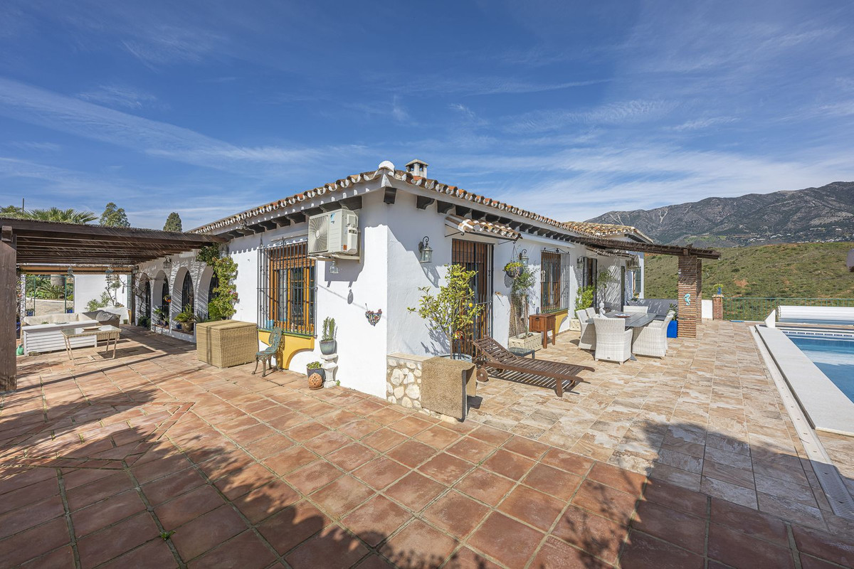 Se vende Villa - Chalet de 3 dormitorios en Costa Del Sol, Málaga, España