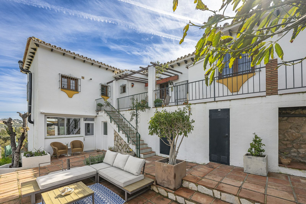 Se vende Villa - Chalet de 3 dormitorios en Costa Del Sol, Málaga, España