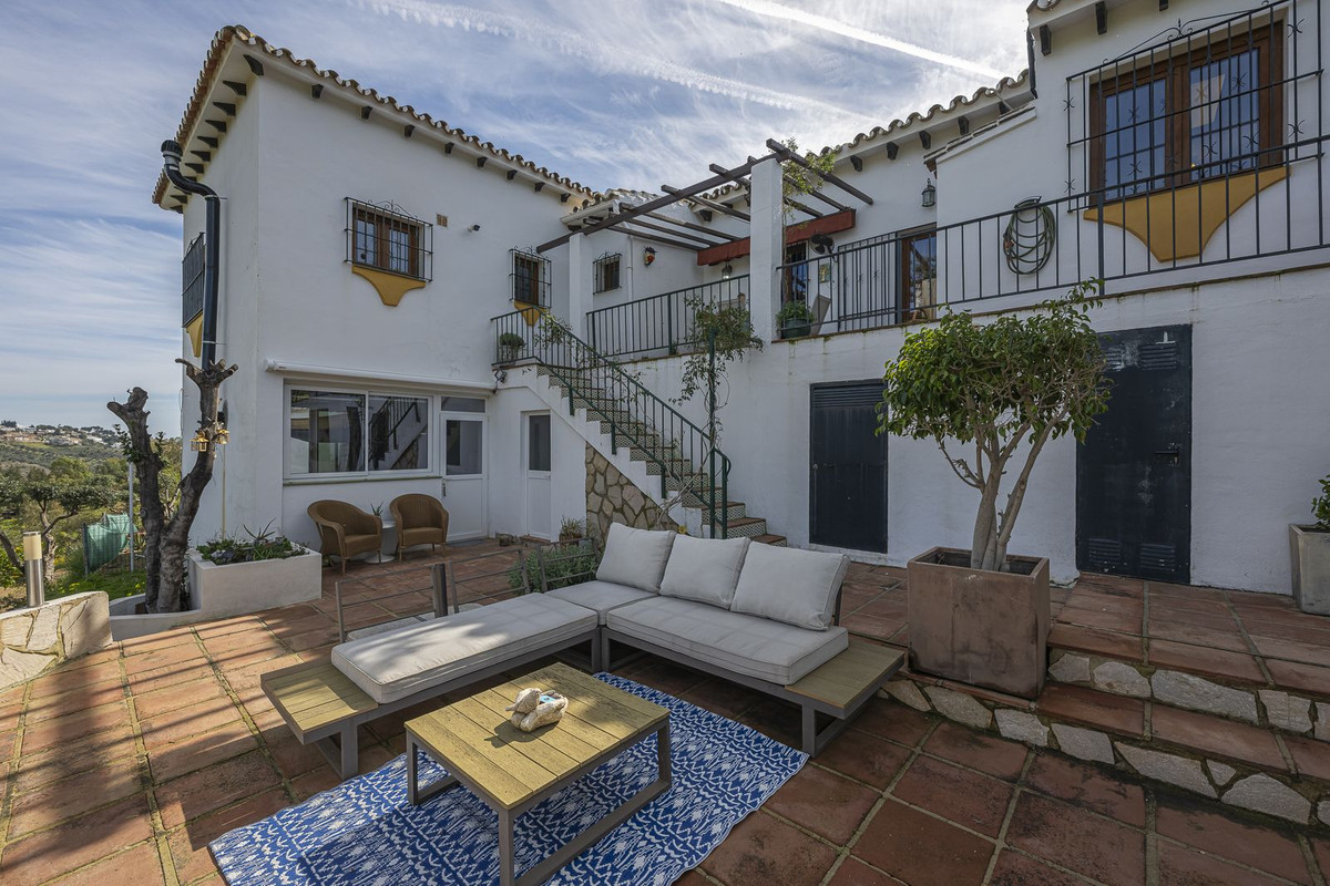 Se vende Villa - Chalet de 3 dormitorios en Costa Del Sol, Málaga, España