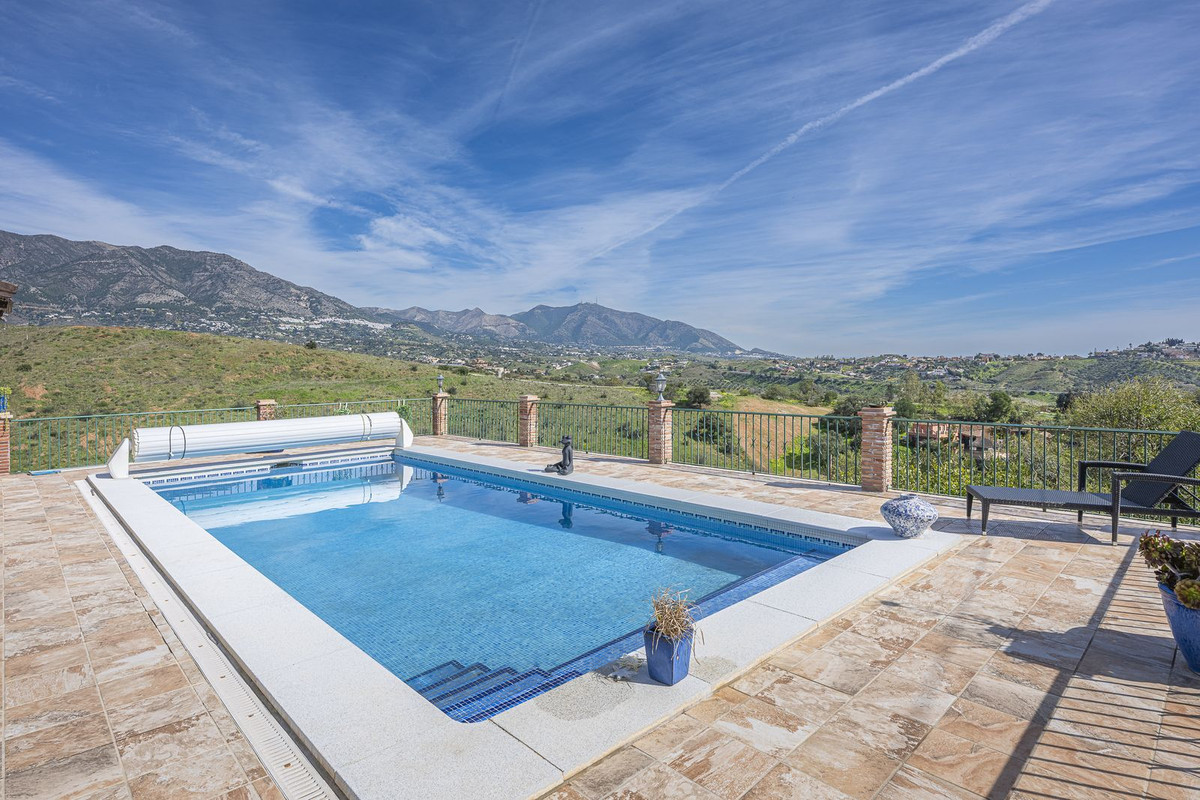 Se vende Villa - Chalet de 3 dormitorios en Costa Del Sol, Málaga, España