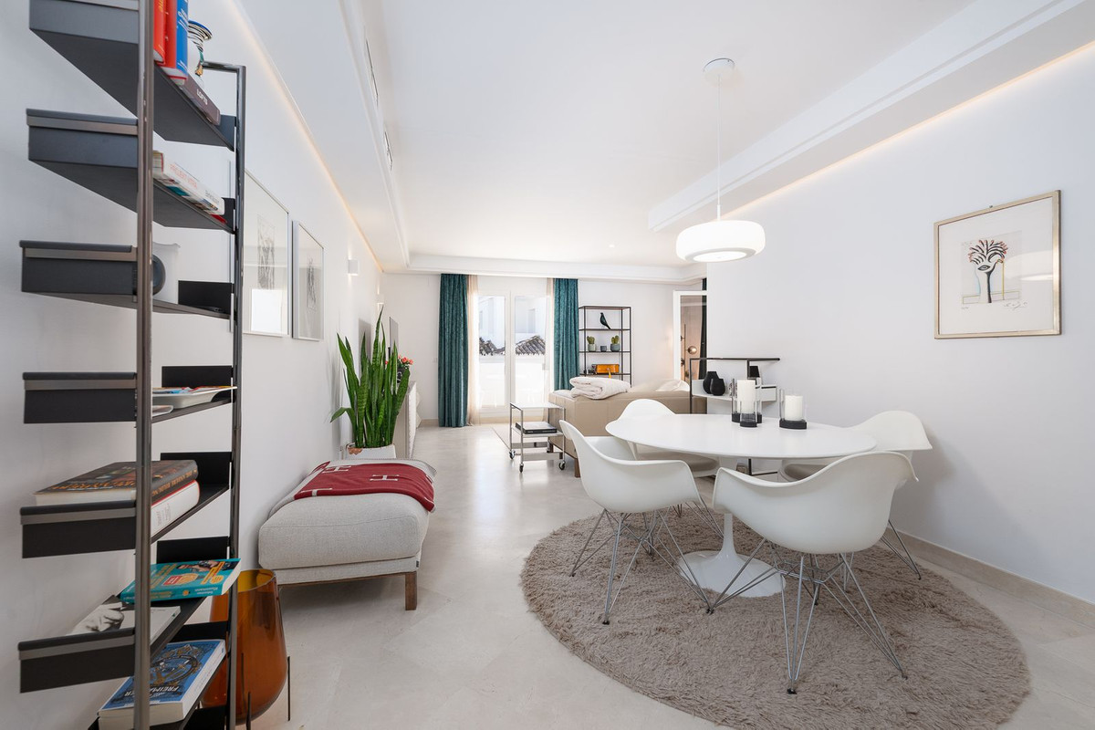 2 Bed Apartment for sale in Nueva Andalucía Costa Del Sol, Málaga, Spain