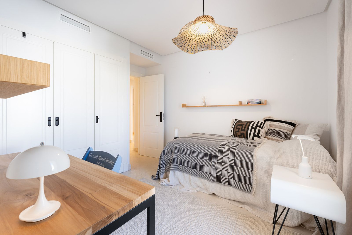 2 Bed Apartment for sale in Nueva Andalucía Costa Del Sol, Málaga, Spain