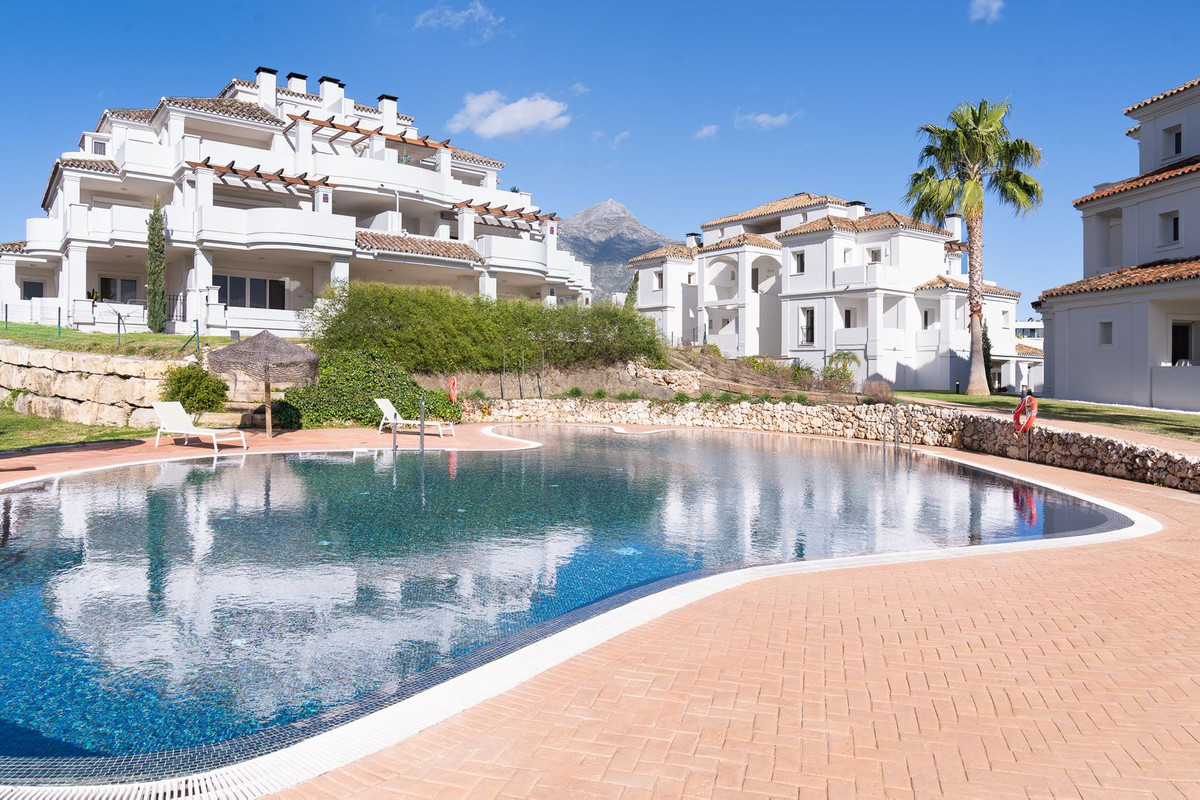 2 Bed Apartment for sale in Nueva Andalucía Costa Del Sol, Málaga, Spain