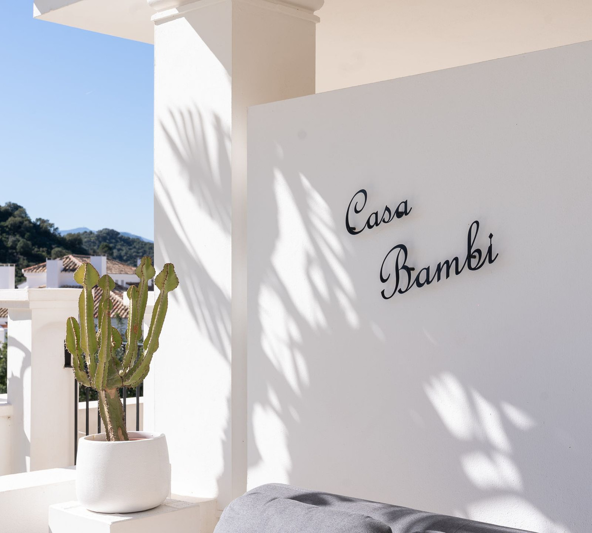 2 Bed Apartment for sale in Nueva Andalucía Costa Del Sol, Málaga, Spain