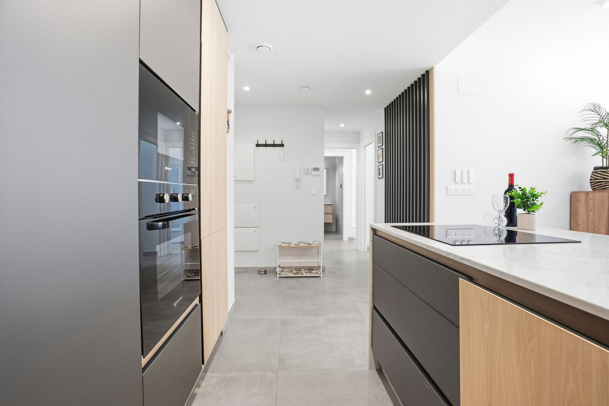 Se vende Apartamento Planta Media de 2 dormitorios en Costa Blanca, Alicante, España