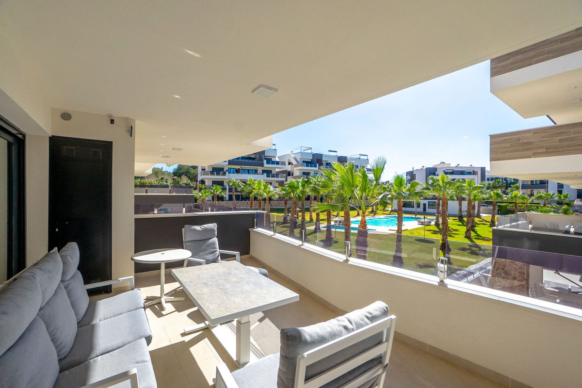 Se vende Apartamento Planta Media de 2 dormitorios en Costa Blanca, Alicante, España