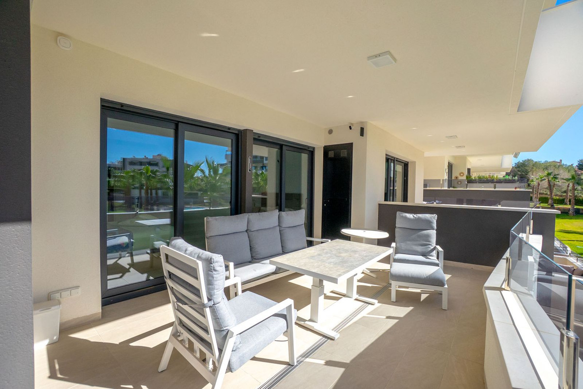 Se vende Apartamento Planta Media de 2 dormitorios en Costa Blanca, Alicante, España