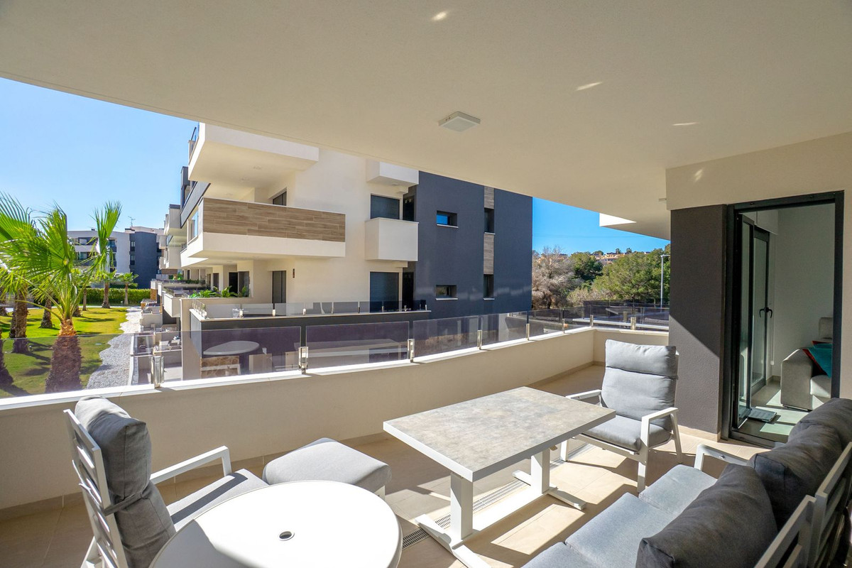 Se vende Apartamento Planta Media de 2 dormitorios en Costa Blanca, Alicante, España