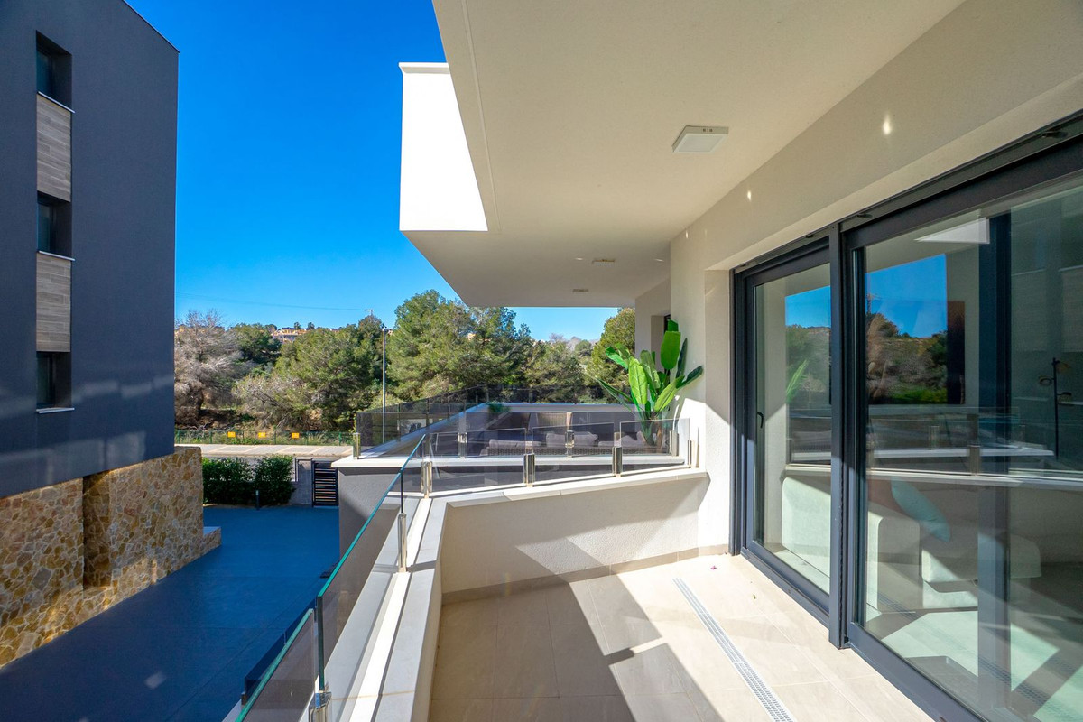 Se vende Apartamento Planta Media de 2 dormitorios en Costa Blanca, Alicante, España