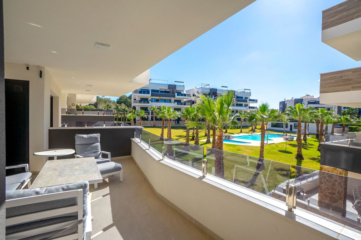 Se vende Apartamento Planta Media de 2 dormitorios en Costa Blanca, Alicante, España