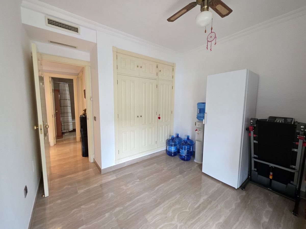 4 Bed Apartment for sale in Sierra Blanca Costa Del Sol, Málaga, Spain