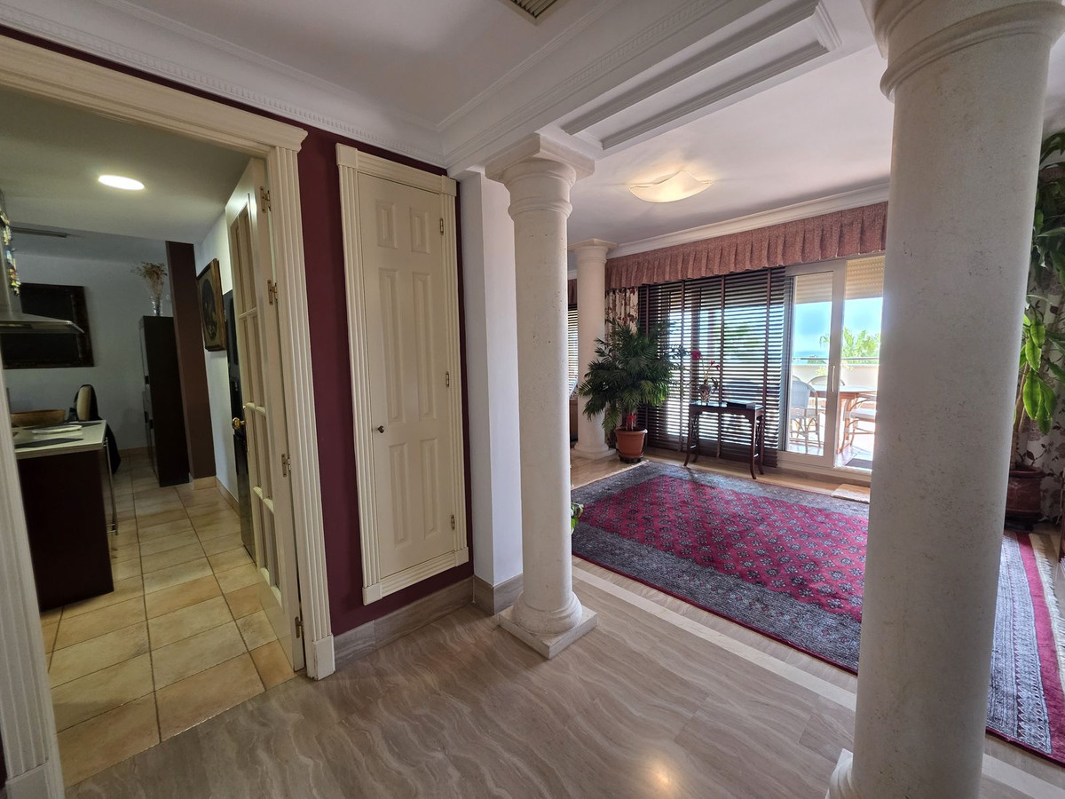 4 Bed Apartment for sale in Sierra Blanca Costa Del Sol, Málaga, Spain