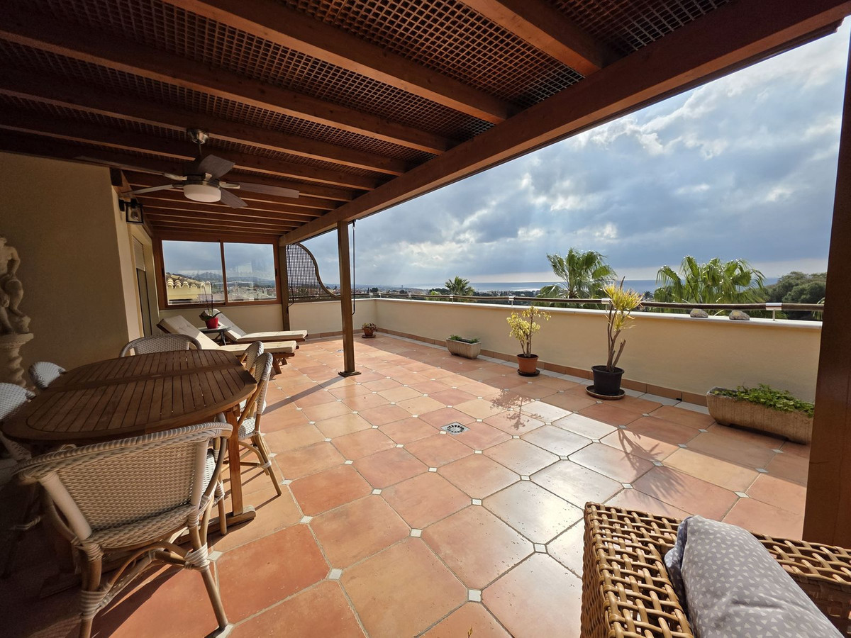 4 Bed Apartment for sale in Sierra Blanca Costa Del Sol, Málaga, Spain