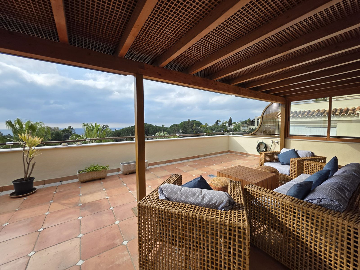 4 Bed Apartment for sale in Sierra Blanca Costa Del Sol, Málaga, Spain