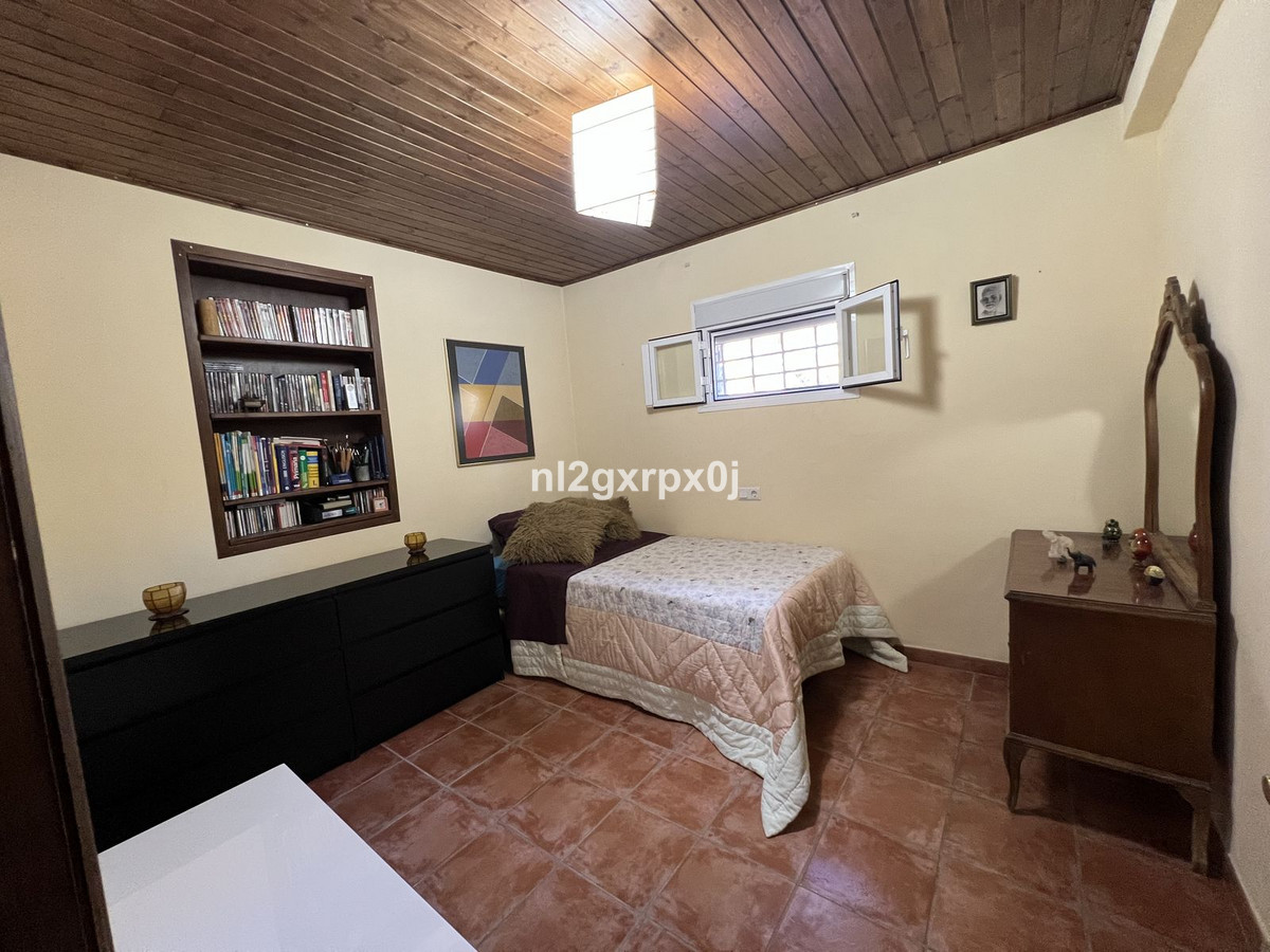 Se vende Villa - Chalet de 5 dormitorios en Costa Del Sol, Málaga, España