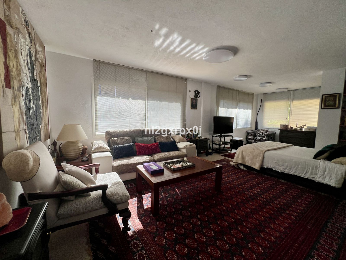 Se vende Villa - Chalet de 5 dormitorios en Costa Del Sol, Málaga, España