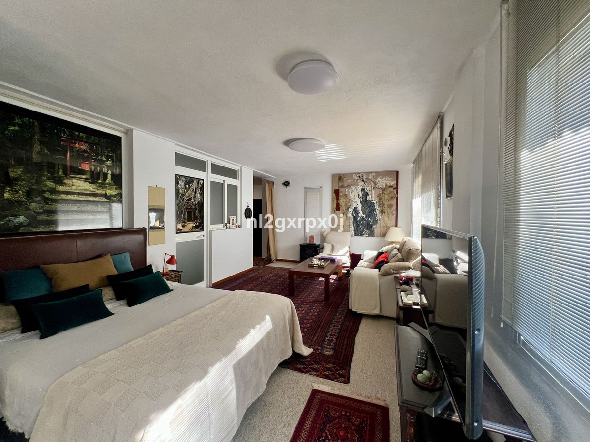 Se vende Villa - Chalet de 5 dormitorios en Costa Del Sol, Málaga, España
