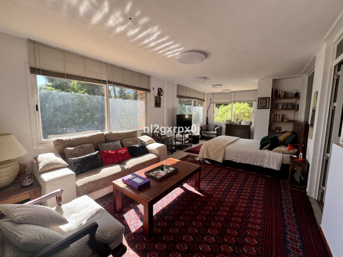 Se vende Villa - Chalet de 5 dormitorios en Costa Del Sol, Málaga, España