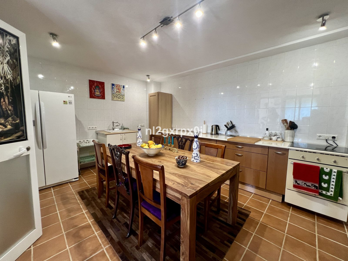 Se vende Villa - Chalet de 5 dormitorios en Costa Del Sol, Málaga, España