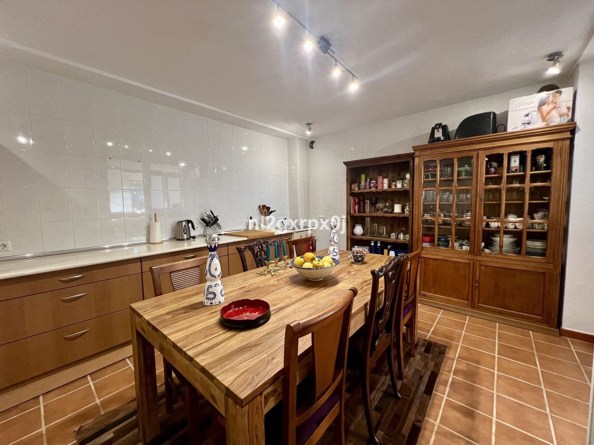 Se vende Villa - Chalet de 5 dormitorios en Costa Del Sol, Málaga, España