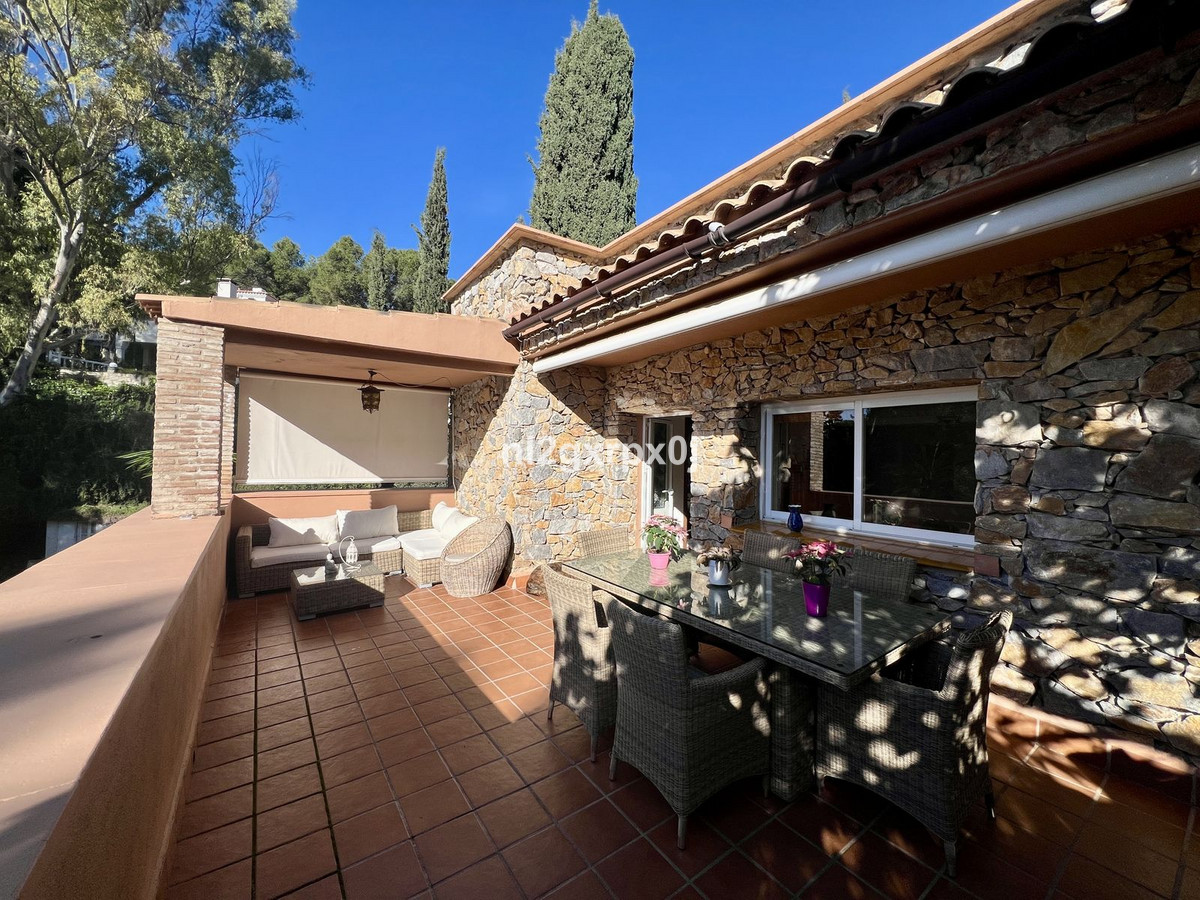 Se vende Villa - Chalet de 5 dormitorios en Costa Del Sol, Málaga, España