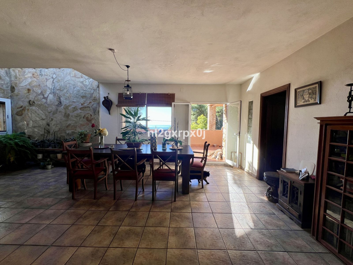 Se vende Villa - Chalet de 5 dormitorios en Costa Del Sol, Málaga, España