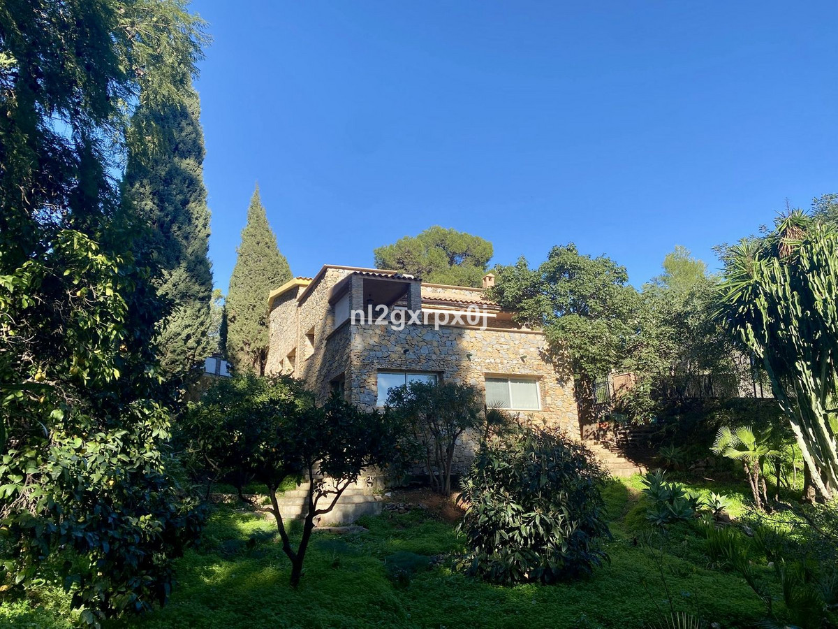 Se vende Villa - Chalet de 5 dormitorios en Costa Del Sol, Málaga, España