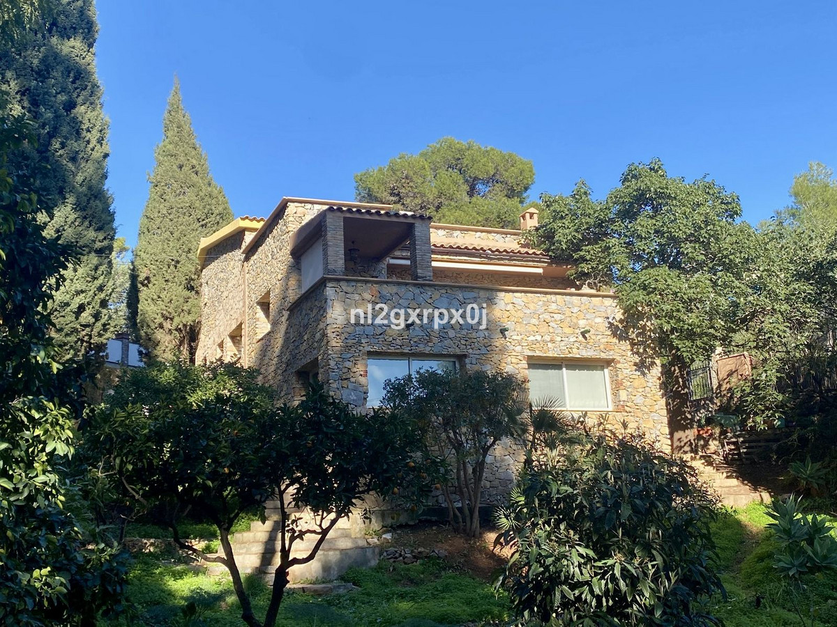 Se vende Villa - Chalet de 5 dormitorios en Costa Del Sol, Málaga, España
