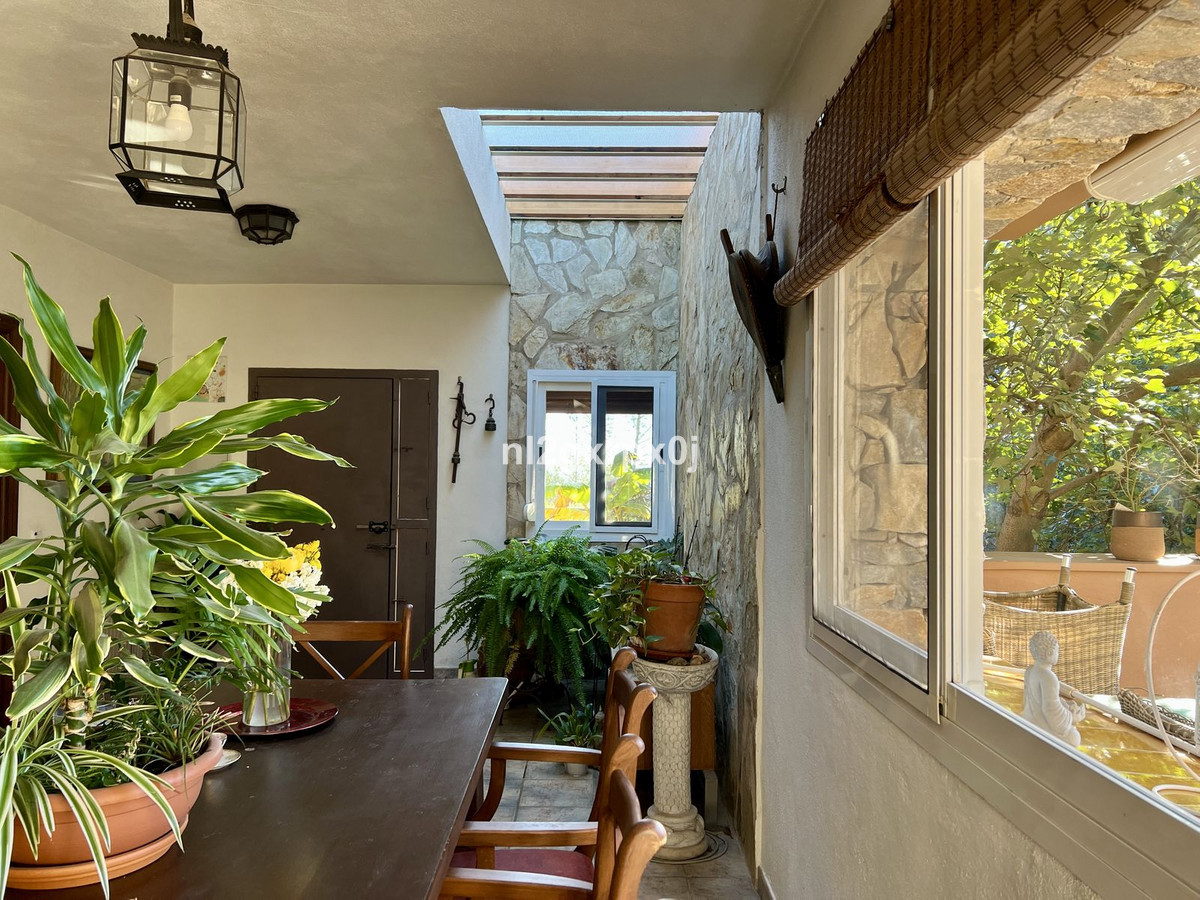 Se vende Villa - Chalet de 5 dormitorios en Costa Del Sol, Málaga, España