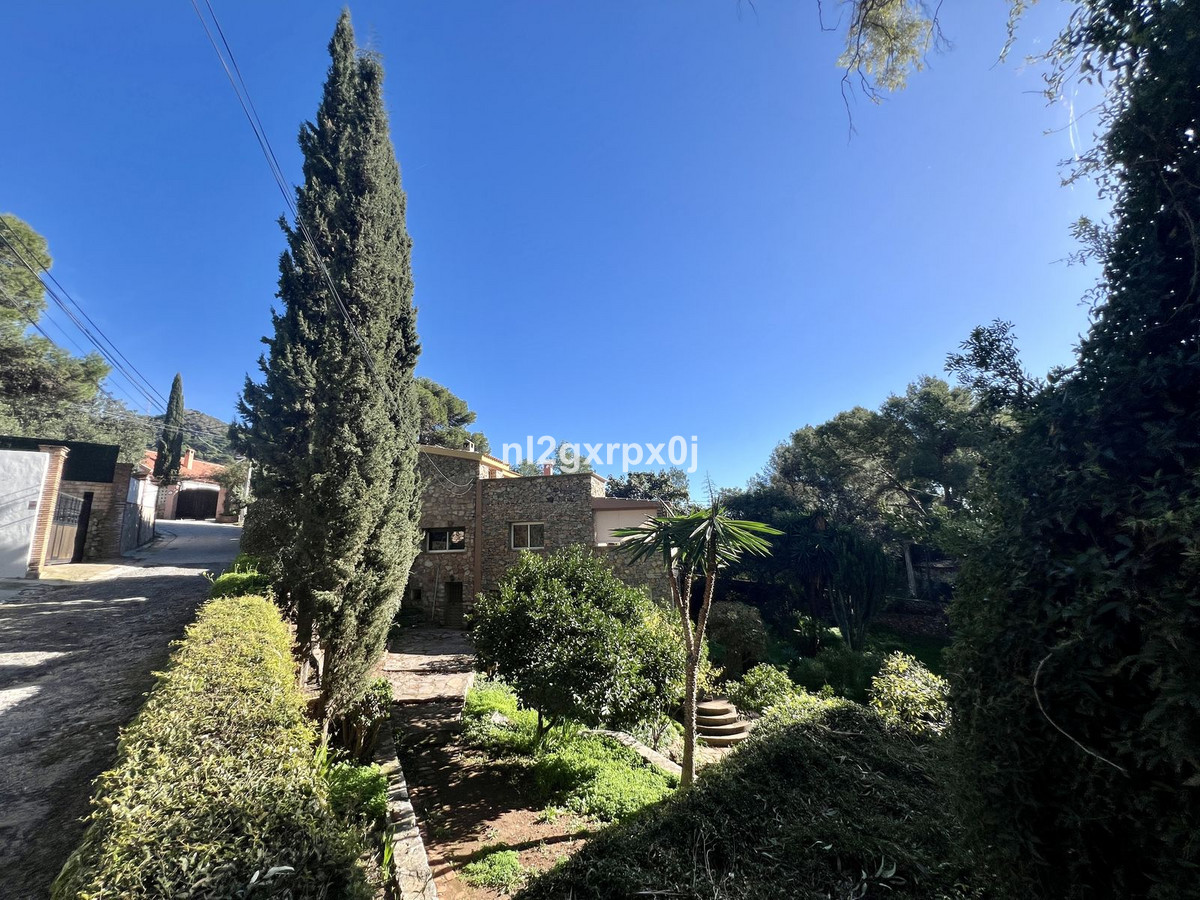 Se vende Villa - Chalet de 5 dormitorios en Costa Del Sol, Málaga, España