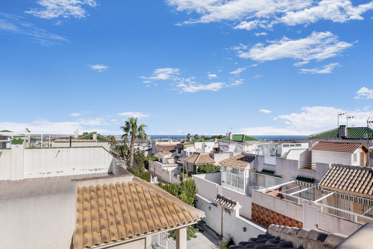 2 Bed Townhouse for sale in Los Altos Costa Blanca, Alicante, Spain