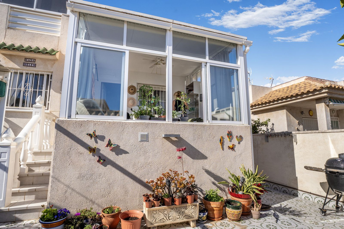 2 Bed Townhouse for sale in Los Altos Costa Blanca, Alicante, Spain
