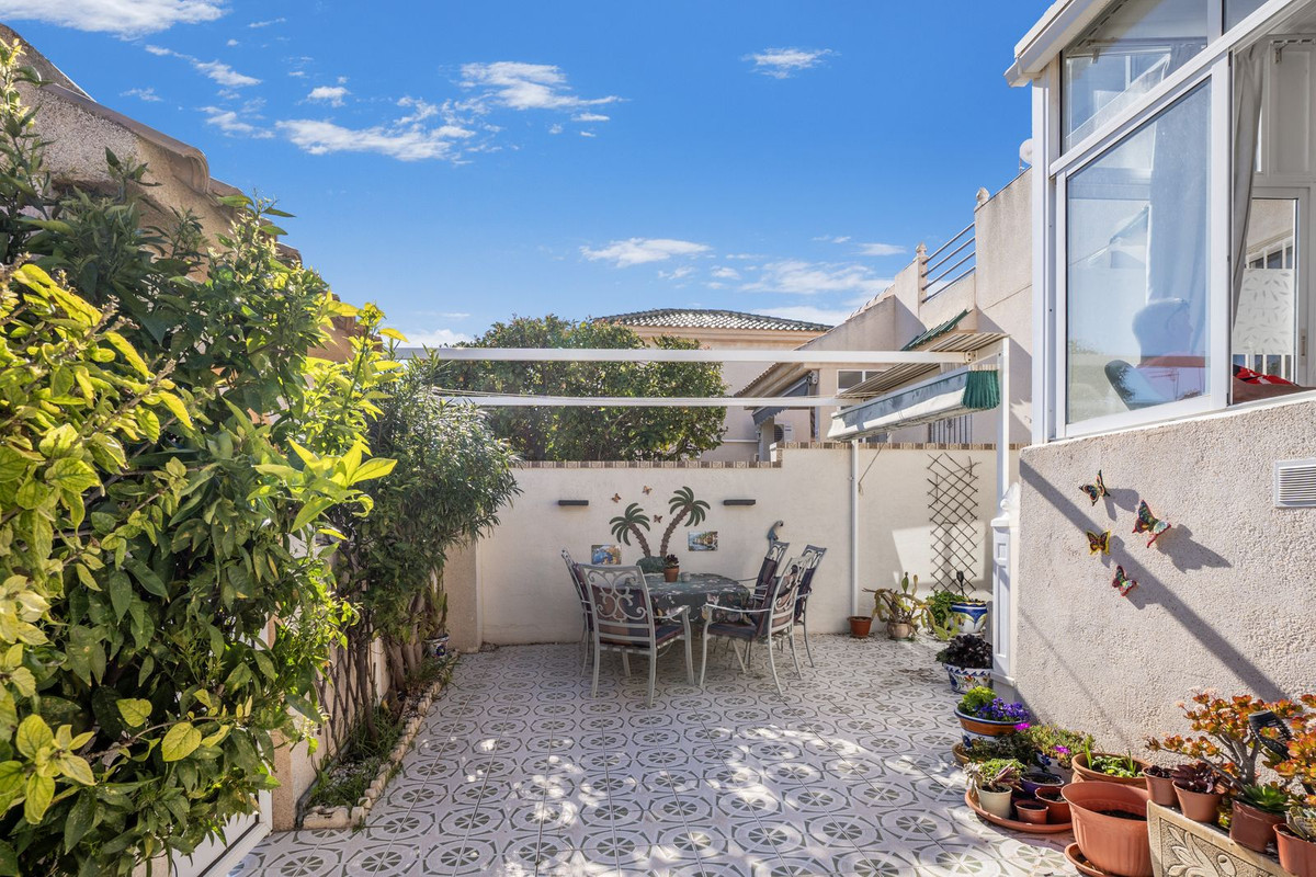 2 Bed Townhouse for sale in Los Altos Costa Blanca, Alicante, Spain